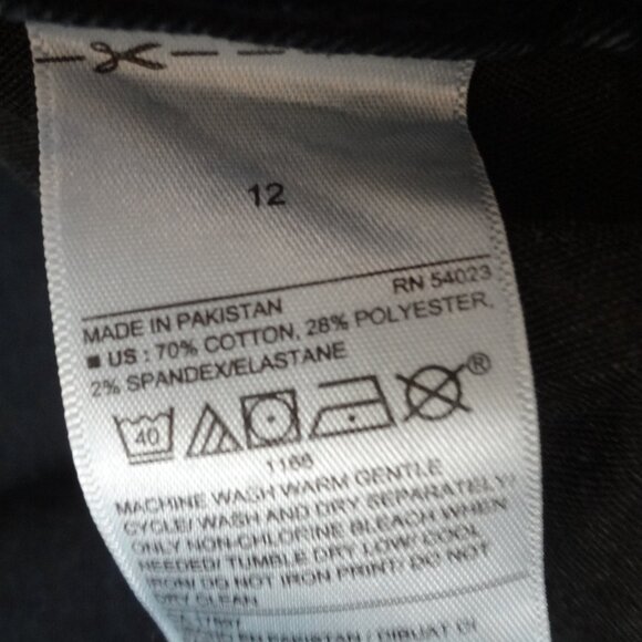 OLD NAVY ROCK STAR SUPER SKINNY HIGH RISE WOMENS CAPRI JEANS SIZE 12 L240 - Picture 9 of 9